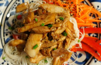 Spicy beef chow mein